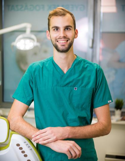 Dr. Kerkovits Bálint - Szájsebész Szakorvos Dr. Kerkovits Bálint - Szájsebész Szakorvos