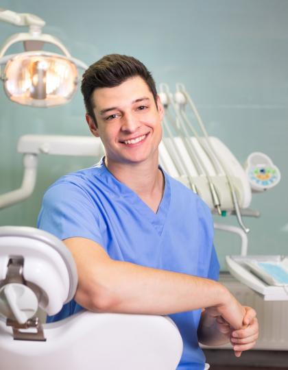 Dr. Kriveczky Ákos - Fogorvos Dr. Kriveczky Ákos - Fogorvos