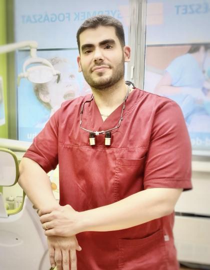 Dr. Foad Haghighat - Dentist