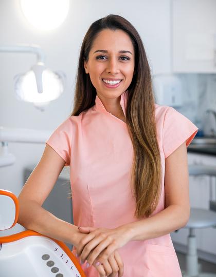 Dr. Atie Rezai - Fogorvos Dr. Atie Rezai - Fogorvos