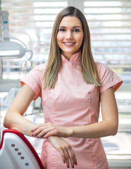 Dr. Ceglédi Laura - Fogszabályozó szakorvos Dr. Ceglédi Laura - Fogszabályozó szakorvos