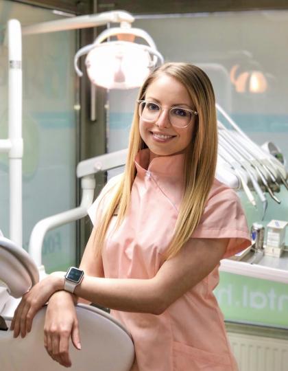 Dr. Schreiber Nóra - Dentist