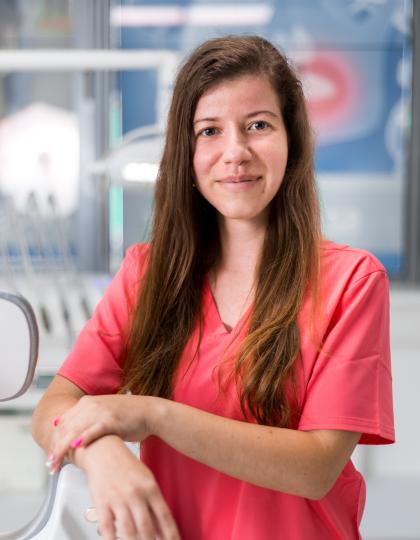 Berkiné Tóth Krisztina - Dental assistant Berkiné Tóth Krisztina - Dental assistant