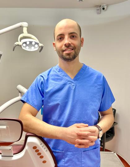 Dr. Uhlár Levente - Szájsebész Szakorvos Dr. Uhlár Levente - Szájsebész Szakorvos