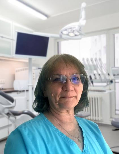 Dr. Kútvölgyi Ida - Fogszakorvos, Lágylézer specialista Dr. Kútvölgyi Ida - Fogszakorvos, Lágylézer specialista