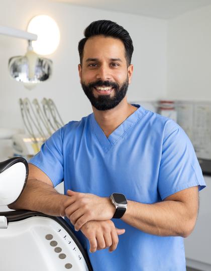 Dr. Saud Malik - Fogorvos Dr. Saud Malik - Fogorvos