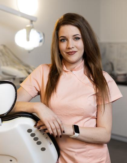 Martina - Fogászati asszisztens Martina - Fogászati asszisztens