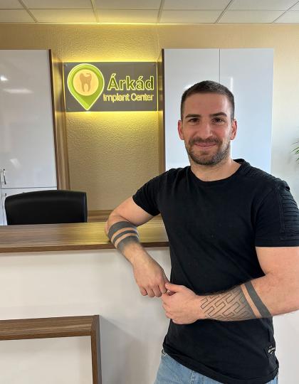 Ivanics Attila - Recepciós Munkatárs