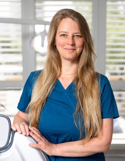 Dr. Hantos Kinga - Gyermekfogorvos